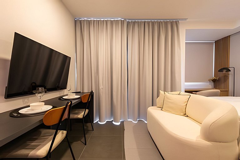 Studio em Pinheiros com Piscina e Academia - PG107