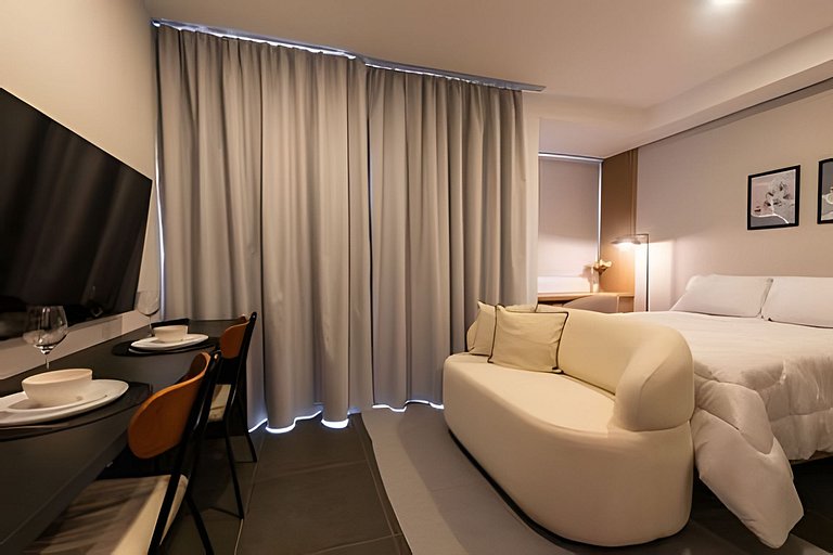 Studio em Pinheiros com Piscina e Academia - PG107