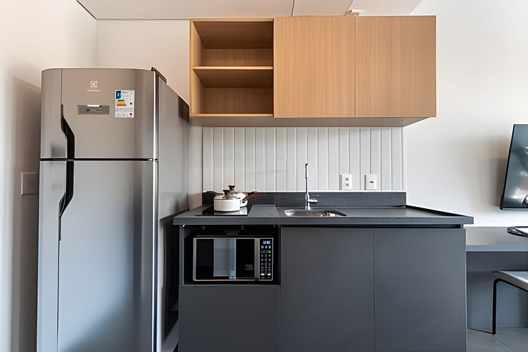 Studio em Pinheiros com Piscina e Academia - PG107