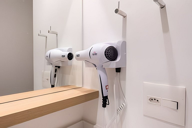 Studio em Pinheiros com Piscina e Academia - PG107