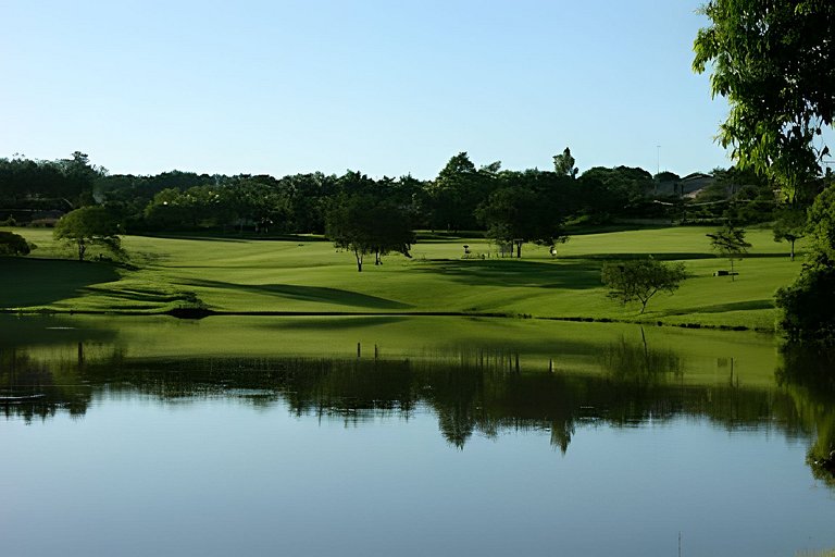 Condomínio Vila Real - Villa de Luxo com Piscina