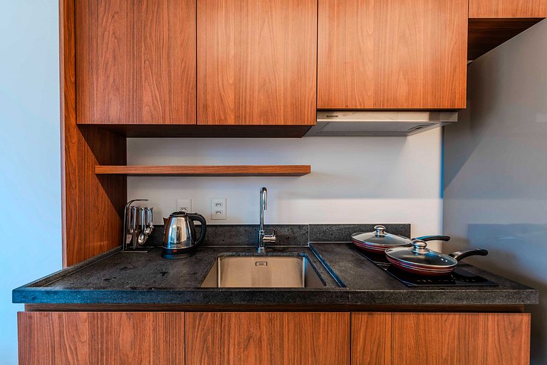 Studio em Pinheiros c/ Vista Espetacular - PG508