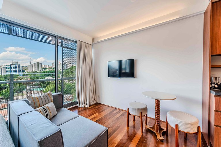 Studio em Pinheiros c/ Vista Espetacular - PG508
