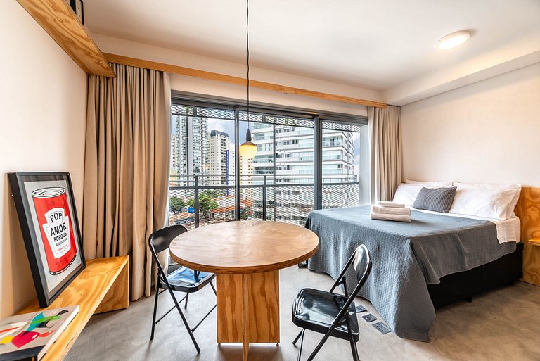 Studio com Vista Incrível em Pinheiros - PG714