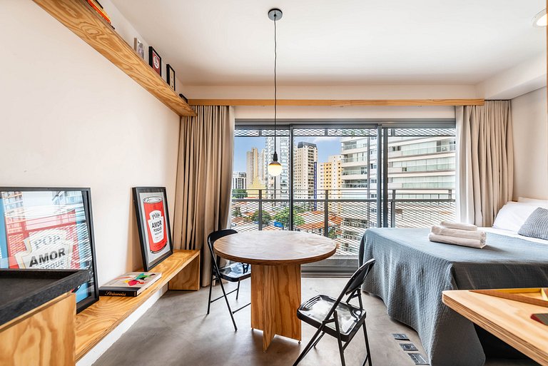 Studio com Vista Incrível em Pinheiros - PG714