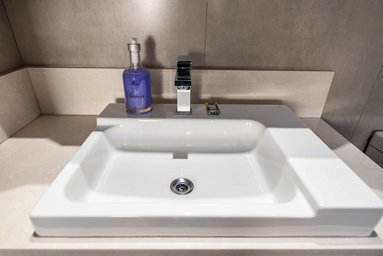 Loft Sofisticado com Vista Incrível - DNA256