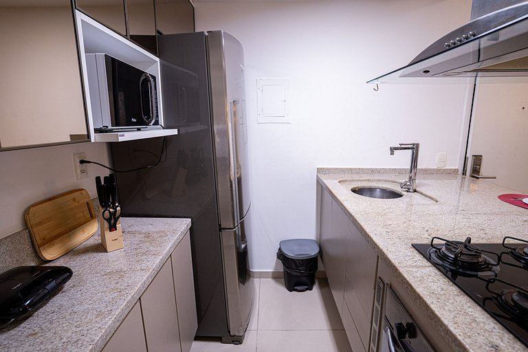 Flat c/ Limpeza Diária | Piscina e Praia - DL1804