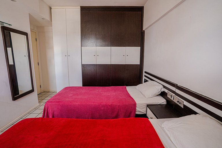 Flat com Limpeza Diária, Piscina e Praia - DL1804