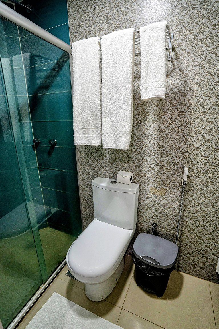 Flat c/ Limpeza Diária | Piscina e Praia - DL1804