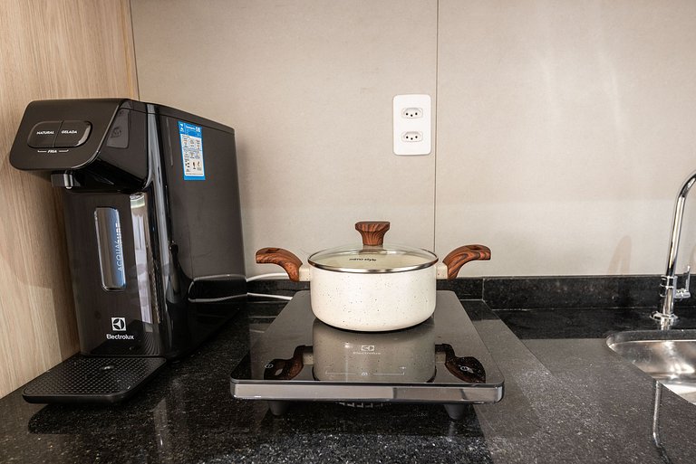 Studio c/ vista e piscina no Brooklin - SB1406