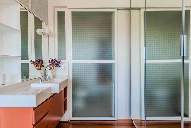 Studio em Pinheiros c/ Vista Espetacular - PG508