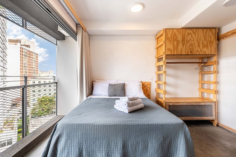 Studio com Vista Incrível em Pinheiros - PG714