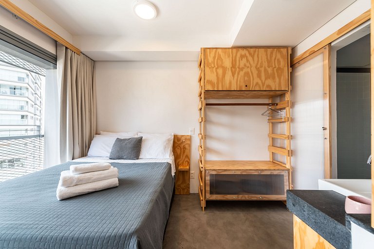 Studio com Vista Incrível em Pinheiros - PG714