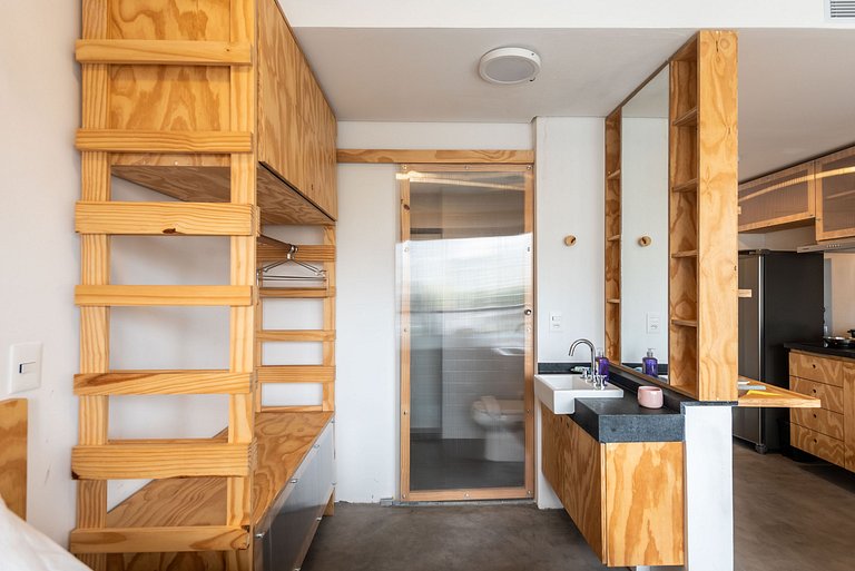 Studio com Vista Incrível em Pinheiros - PG714