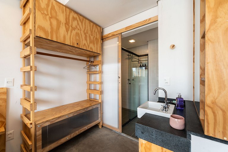 Studio com Vista Incrível em Pinheiros - PG714