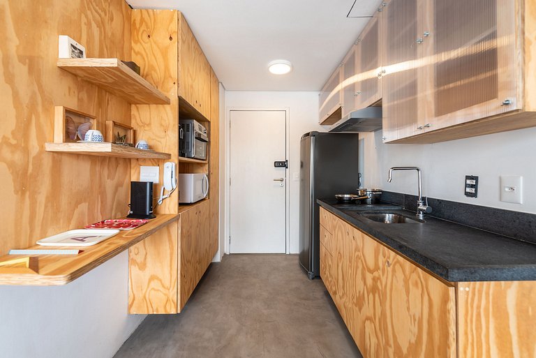 Studio com Vista Incrível em Pinheiros - PG714