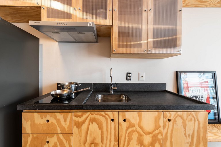 Studio com Vista Incrível em Pinheiros - PG714