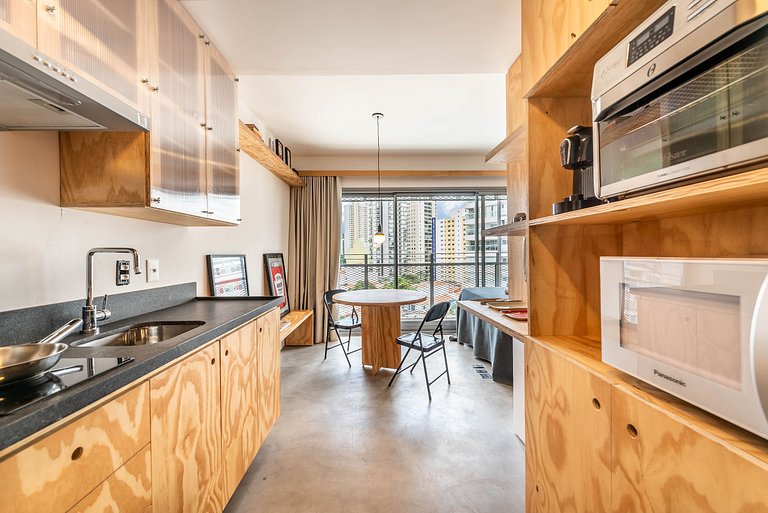 Studio com Vista Incrível em Pinheiros - PG714