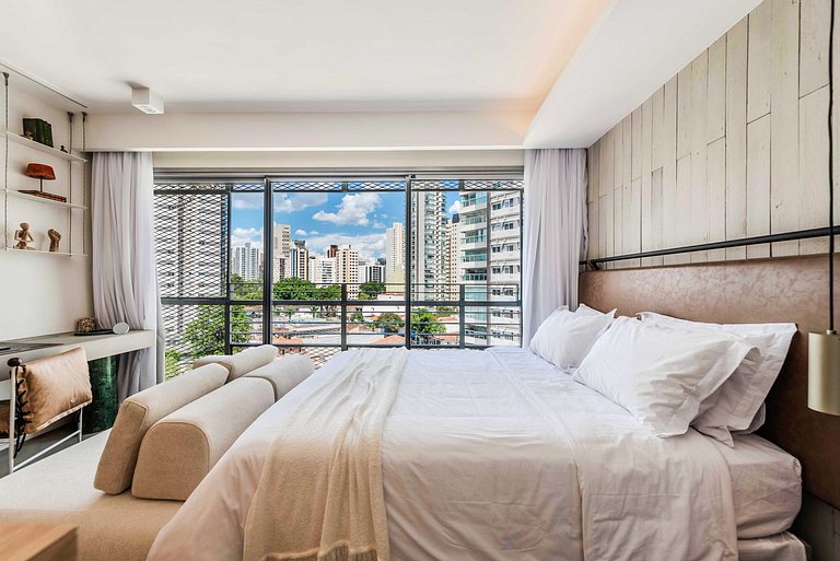 Apto Alto Padrão c/ Piscina no Rooftop - PG716