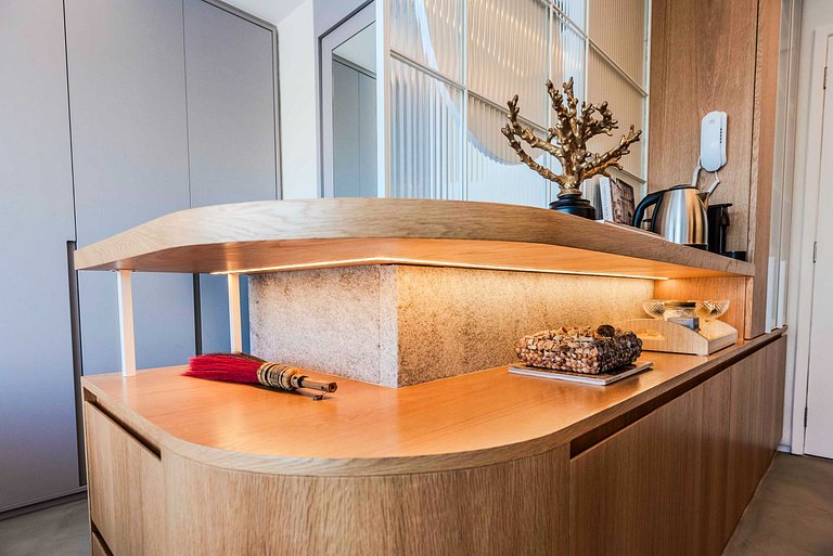 Apto Alto Padrão c/ Piscina no Rooftop - PG716