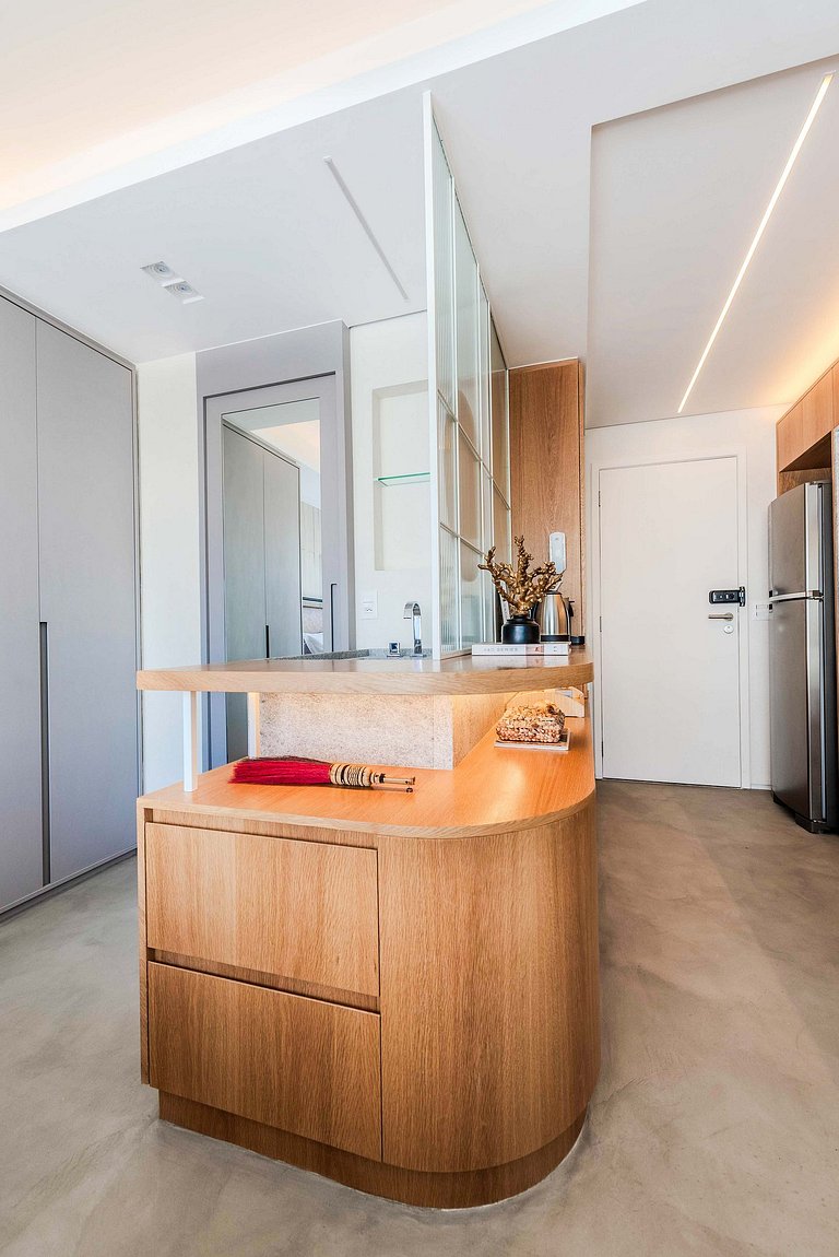 Apto Alto Padrão c/ Piscina no Rooftop - PG716