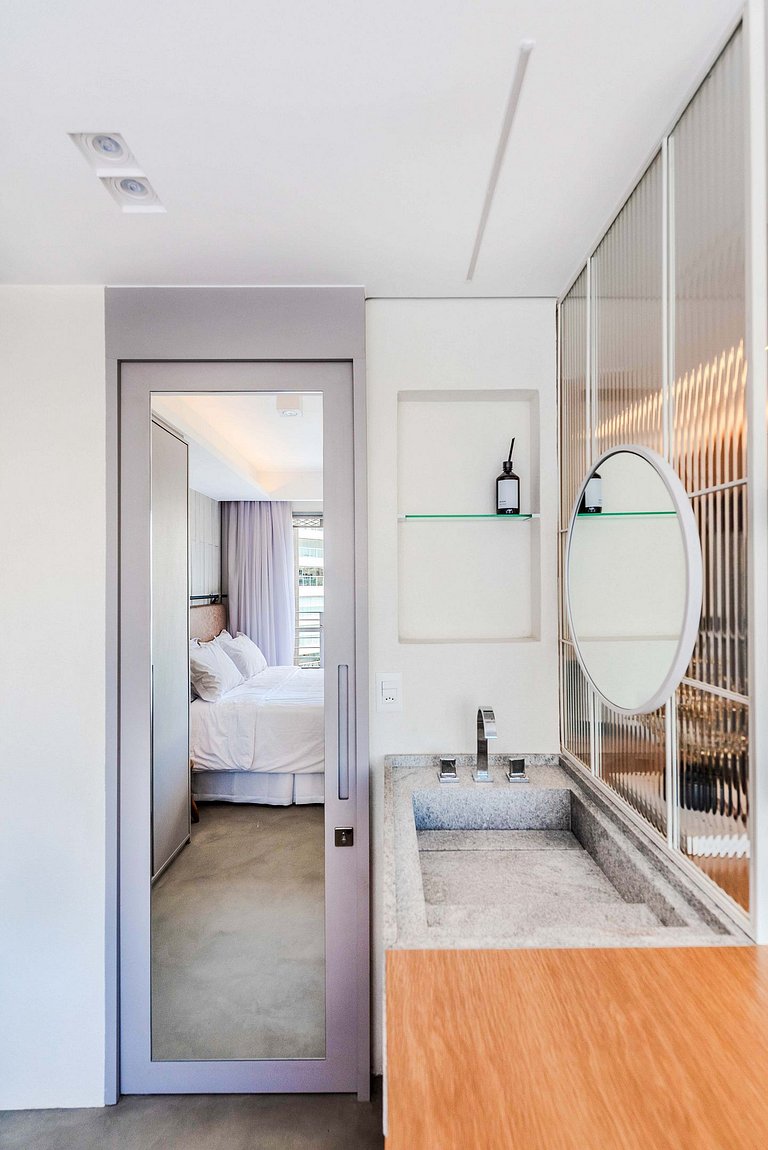 Apto Design c/ Piscina no Rooftop - PG716