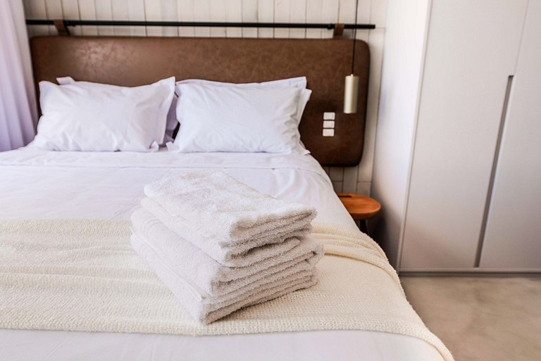 Apto Alto Padrão c/ Piscina no Rooftop - PG716