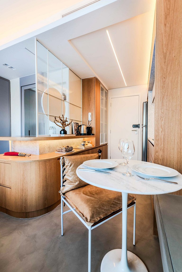 Apto Design c/ Piscina no Rooftop - PG716