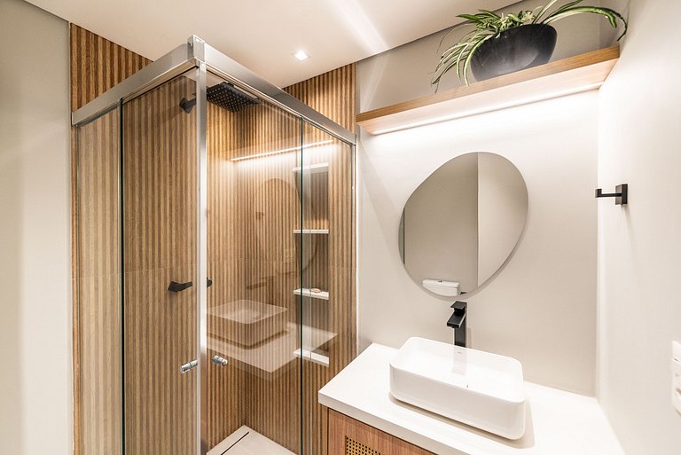 Studio com Piscina e Metrô em Pinheiros - PG313