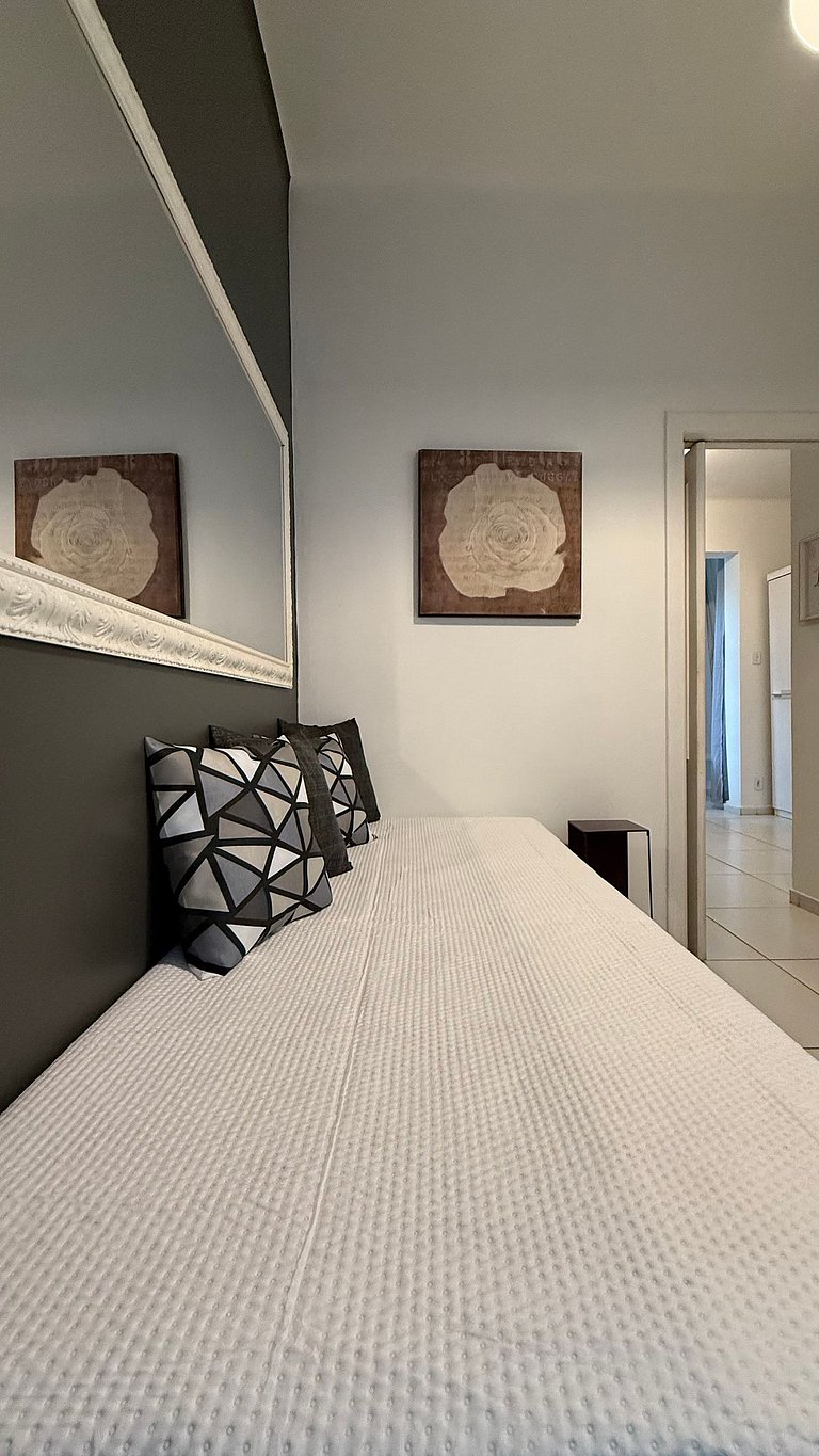 Apartamento a 2 Quadras da Praia e Metrô - RP250