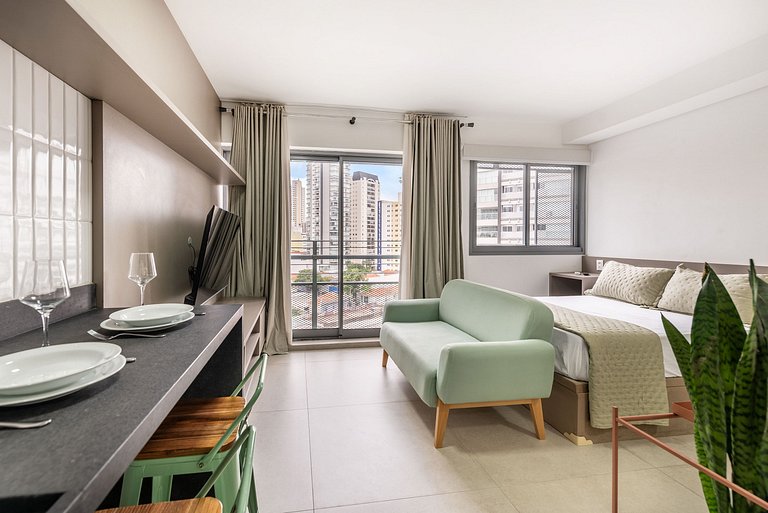 Studio em Pinheiros com Academia - PG712