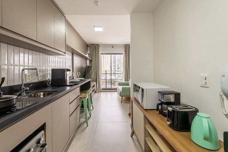 Studio em Pinheiros com piscina e academia - PG712