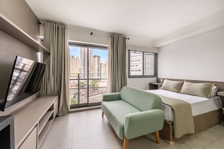 Studio em Pinheiros com piscina e academia - PG712