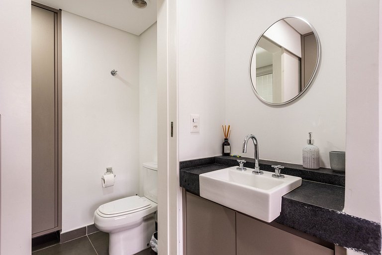 Studio em Pinheiros com piscina e academia - PG712