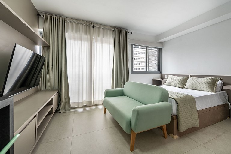 Studio em Pinheiros com piscina e academia - PG712