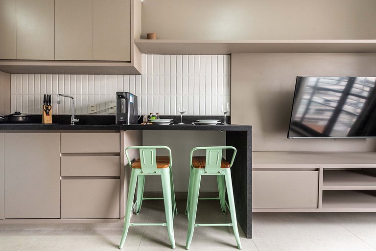 Studio em Pinheiros com Academia - PG712