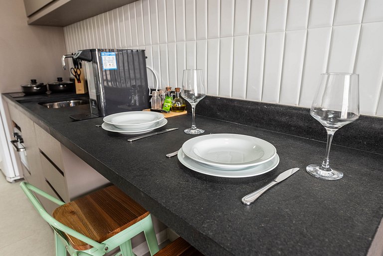 Studio em Pinheiros com piscina e academia - PG712