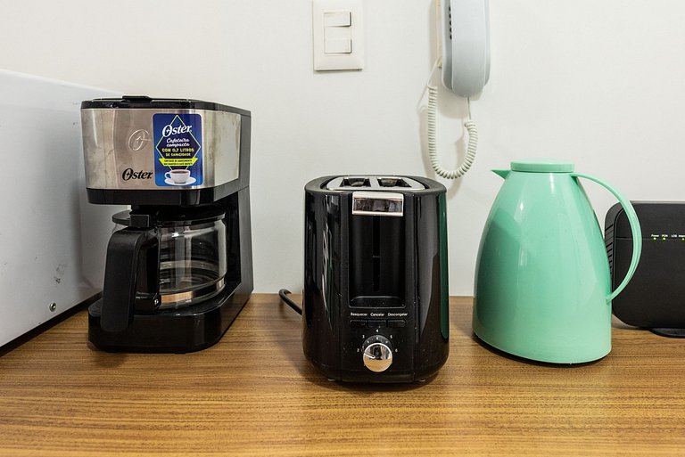 Studio em Pinheiros com piscina e academia - PG712