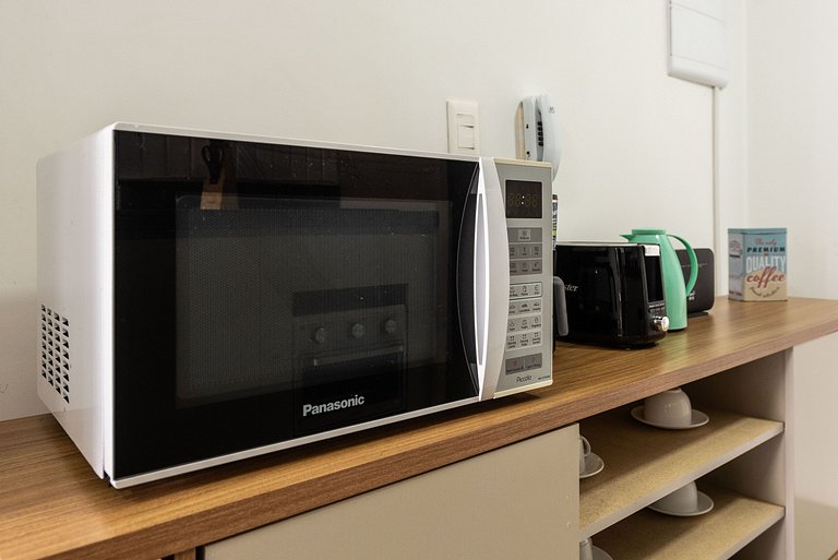 Studio em Pinheiros com piscina e academia - PG712