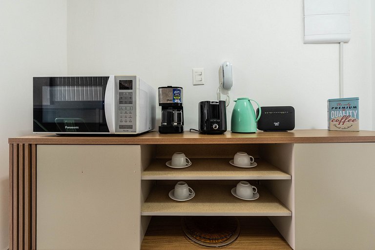 Studio em Pinheiros com piscina e academia - PG712