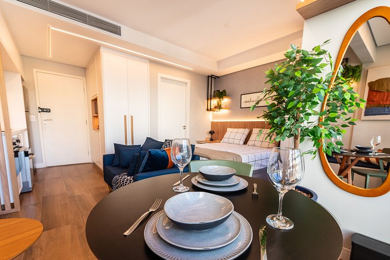 Studio c/ Piscina e Metrô em Pinheiros - PG313