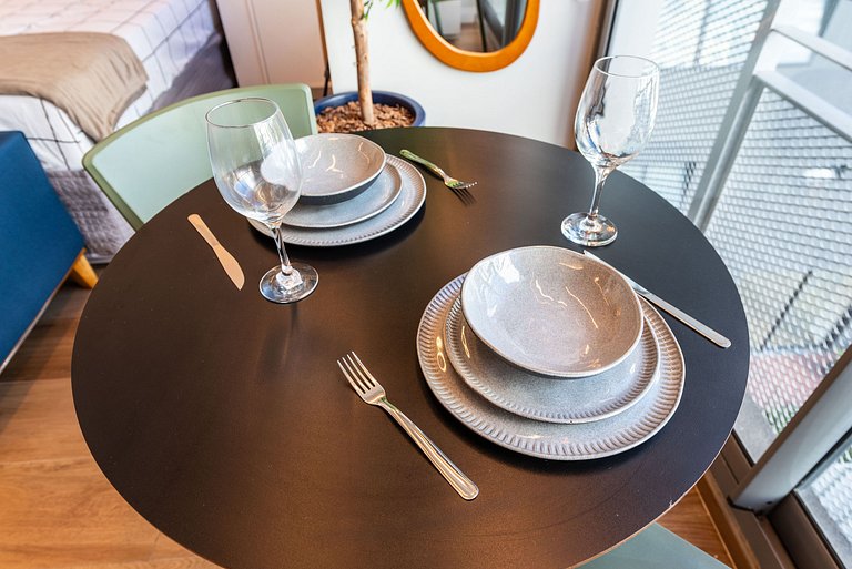 Studio com Piscina e Metrô em Pinheiros - PG313