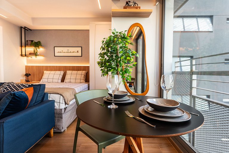 Studio c/ Piscina e Metrô em Pinheiros - PG313