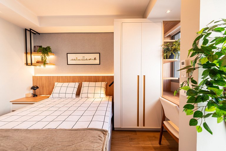 Studio com Piscina e Metrô em Pinheiros - PG313