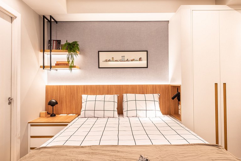 Studio c/ Piscina e Metrô em Pinheiros - PG313