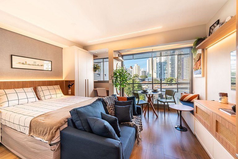 Studio com Piscina e Metrô em Pinheiros - PG313