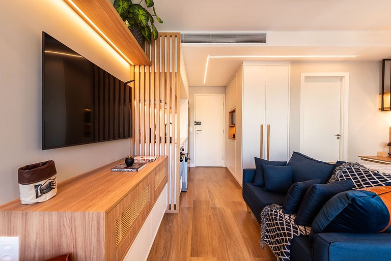 Studio c/ Piscina e Metrô em Pinheiros - PG313