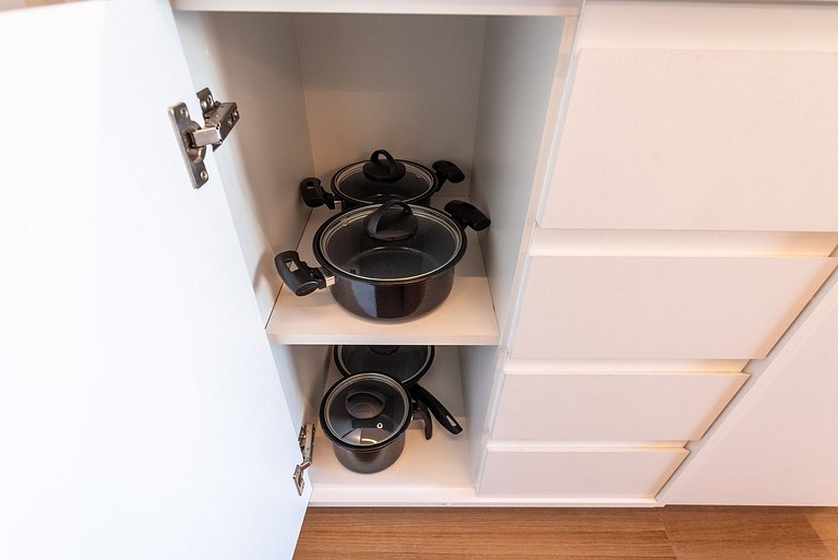 Studio c/ Piscina e Metrô em Pinheiros - PG313