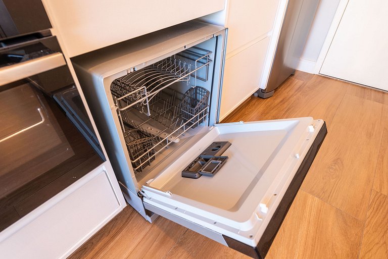 Studio com Piscina e Metrô em Pinheiros - PG313