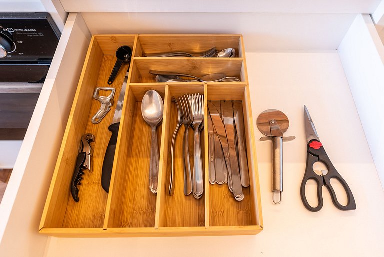 Studio c/ Piscina e Metrô em Pinheiros - PG313